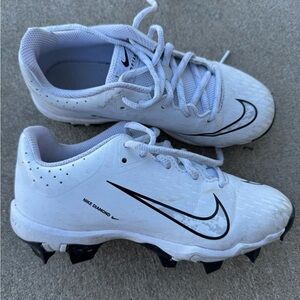 Nike Kids White and Black Softball cleats